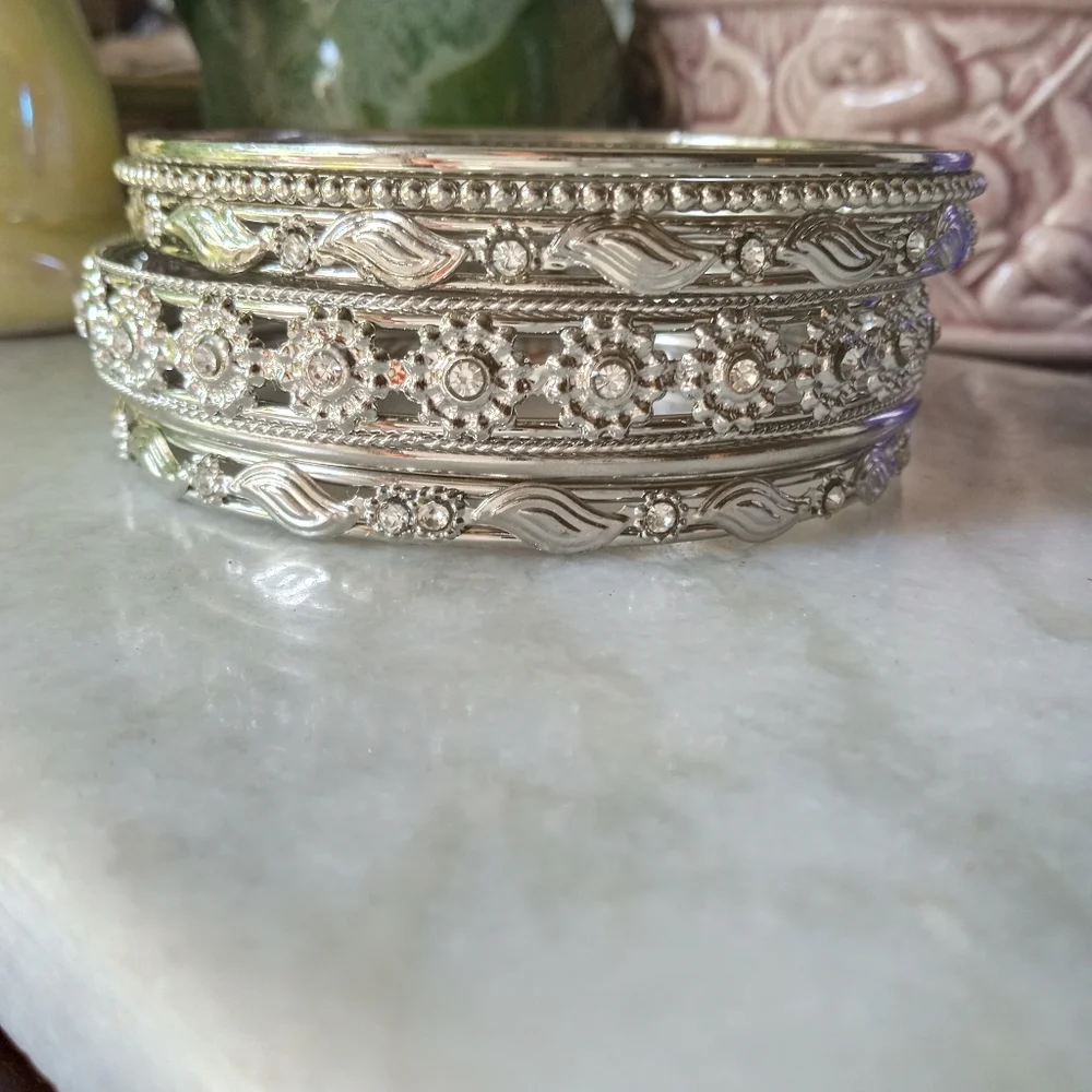 *SOLD*Shiny Polished Silver Bangle Bracelets - Picture 6 of 6
